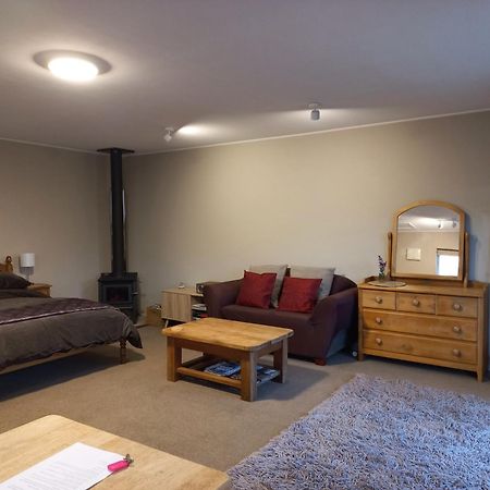 One Bedroom Country Cottage Motueka Eksteriør billede