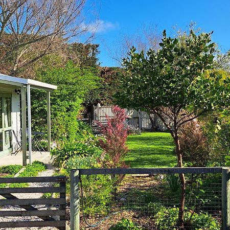 One Bedroom Country Cottage Motueka Eksteriør billede