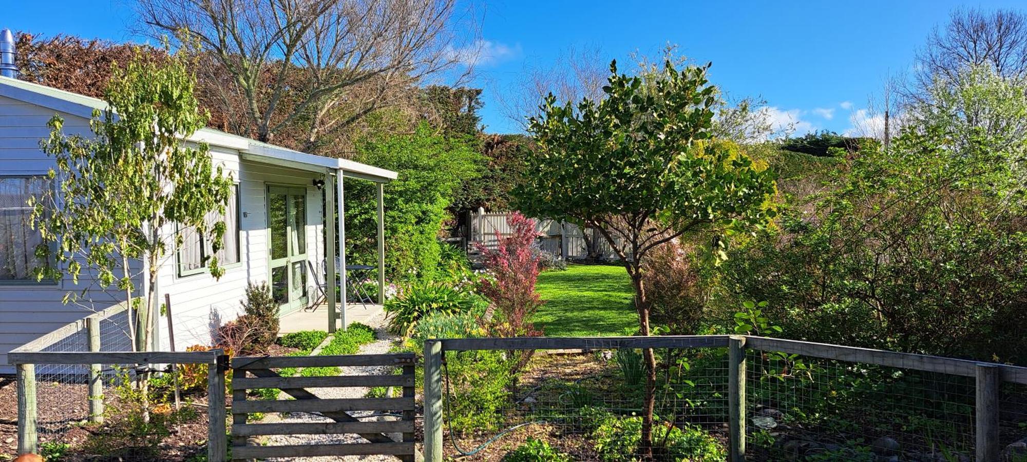 One Bedroom Country Cottage Motueka Eksteriør billede
